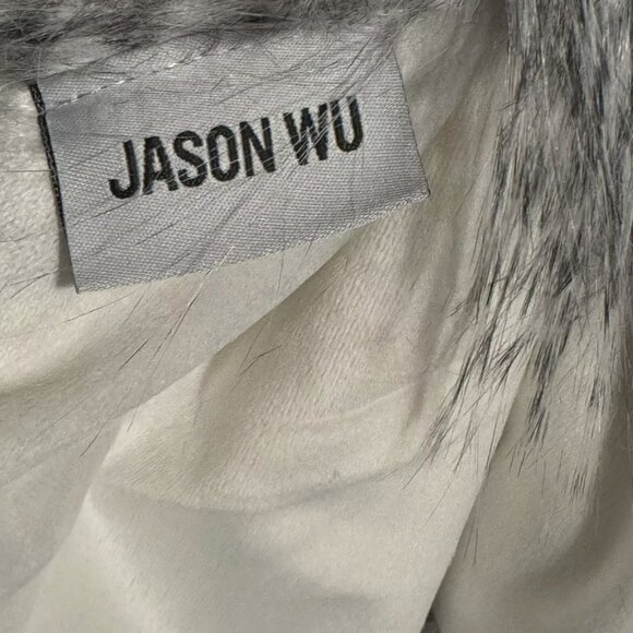 Designer Jason Wu Faux Fur Christmas Tree Skirt 56" Black White Long Feather NEW - Picture 10 of 11
